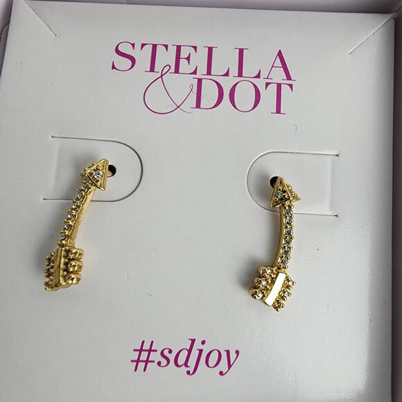 Stella & Dot Gold Tone Arrow Stud Earrings - Picture 1 of 4